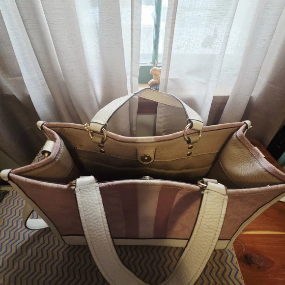 Coach Dempsey carryall in signature pink tote purse - Picture 12 of 16